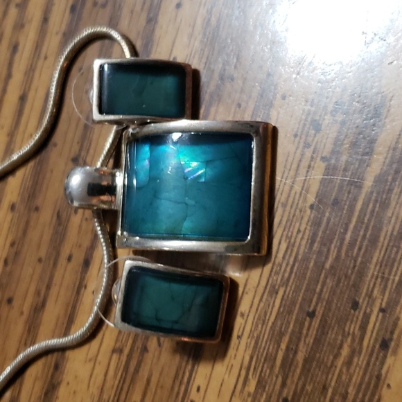 Gorgeous Kenneth Cole Aqua Prism Necklace and Pierced Earrings - Picture 10 of 10